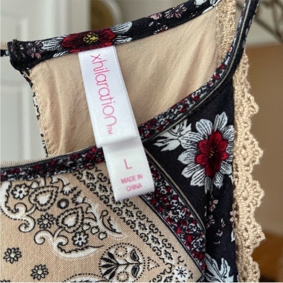 Xhiliration Bandanna Print Halter Neck Dress Lace Trim Floral Pullover A-Line - Picture 6 of 9